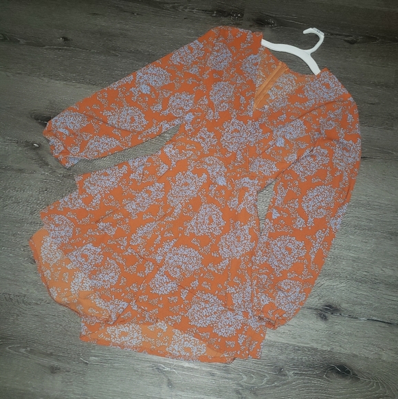 Romper - Picture 2 of 5